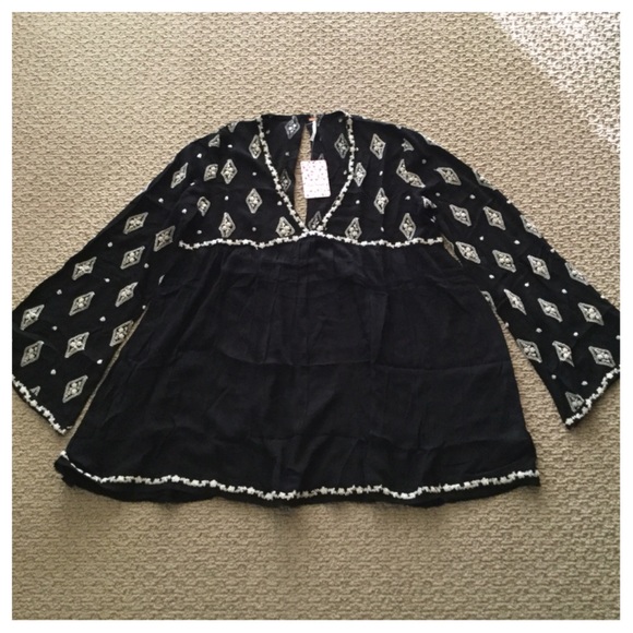 Free People Diamond Embroidered Tunic Top.  NWT. - Picture 5 of 6